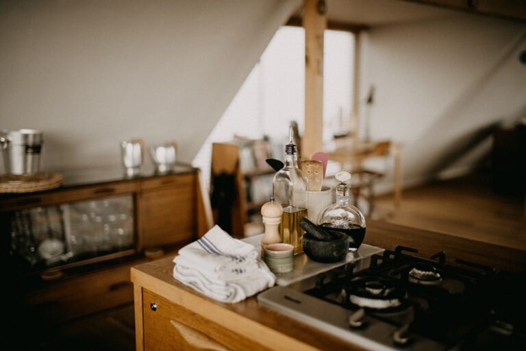 A Beginner’s Guide to Essential Cooking Tools for New Chefs